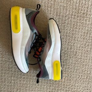 Nike Women’s Air Max Dia SE ‘Aviator Grey’